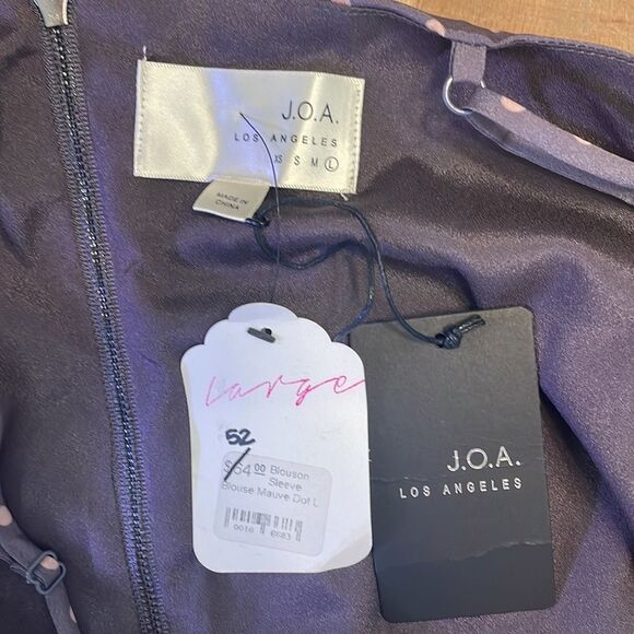 J.O.A. Los Angeles Mauve Dot Blouse Size Large - Picture 7 of 7
